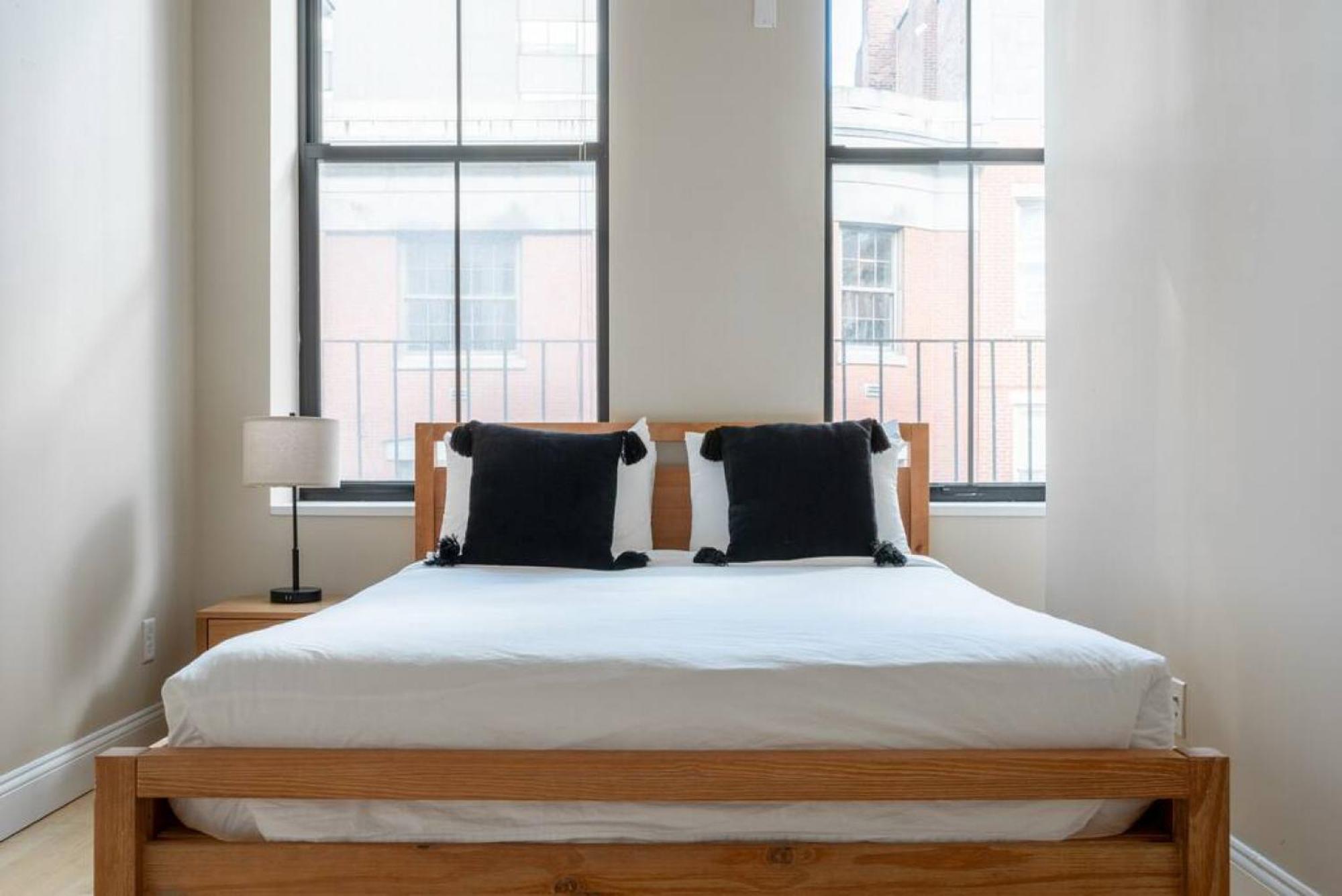 Apartment Beautiful 4br 2br Downtown Xing High Ceilings *