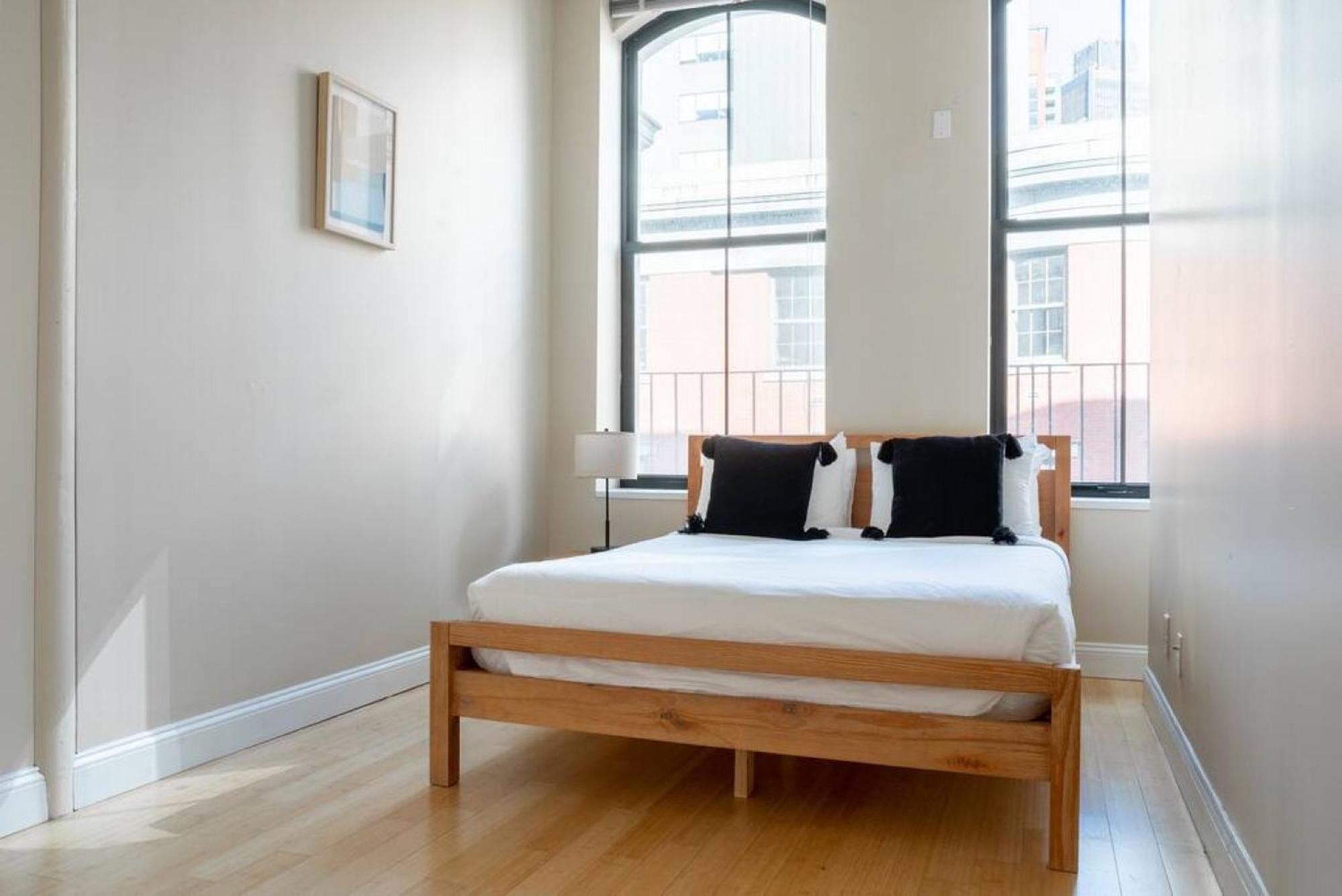 Apartment Beautiful 4br 2br Downtown Xing High Ceilings